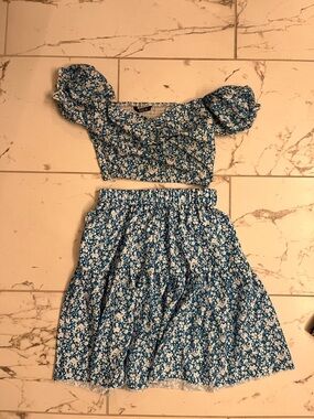 SHEIN Blue White Floral Puff Sleeve Skirt Set